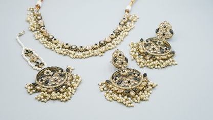 Dimmer - Antique Gold Pakistani Black Polki Set with Tikka, and Earrings.