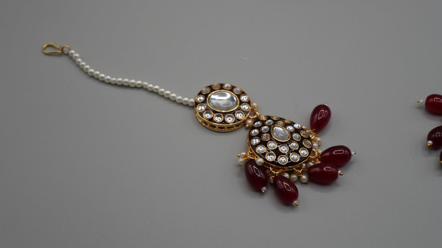 Graff - Kundan Set with earrings and tikka combo.