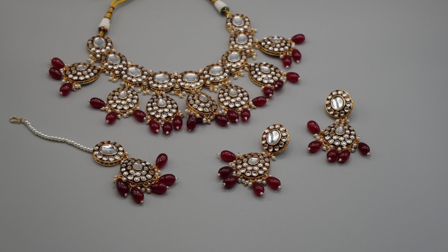 Graff - Kundan Set with earrings and tikka combo.