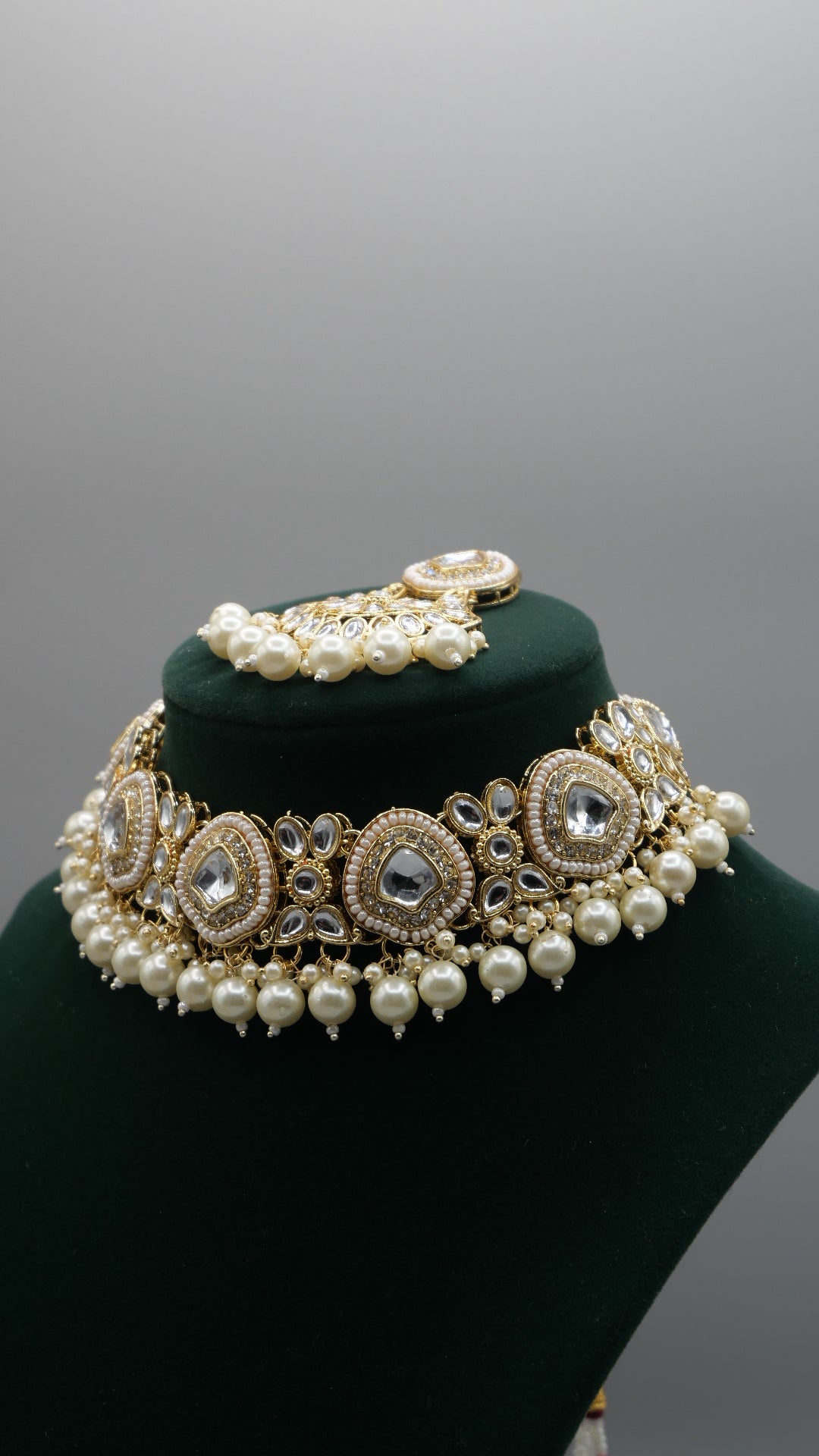 Ashberg - Kundan white pearl set with matching Tikka and Earrings